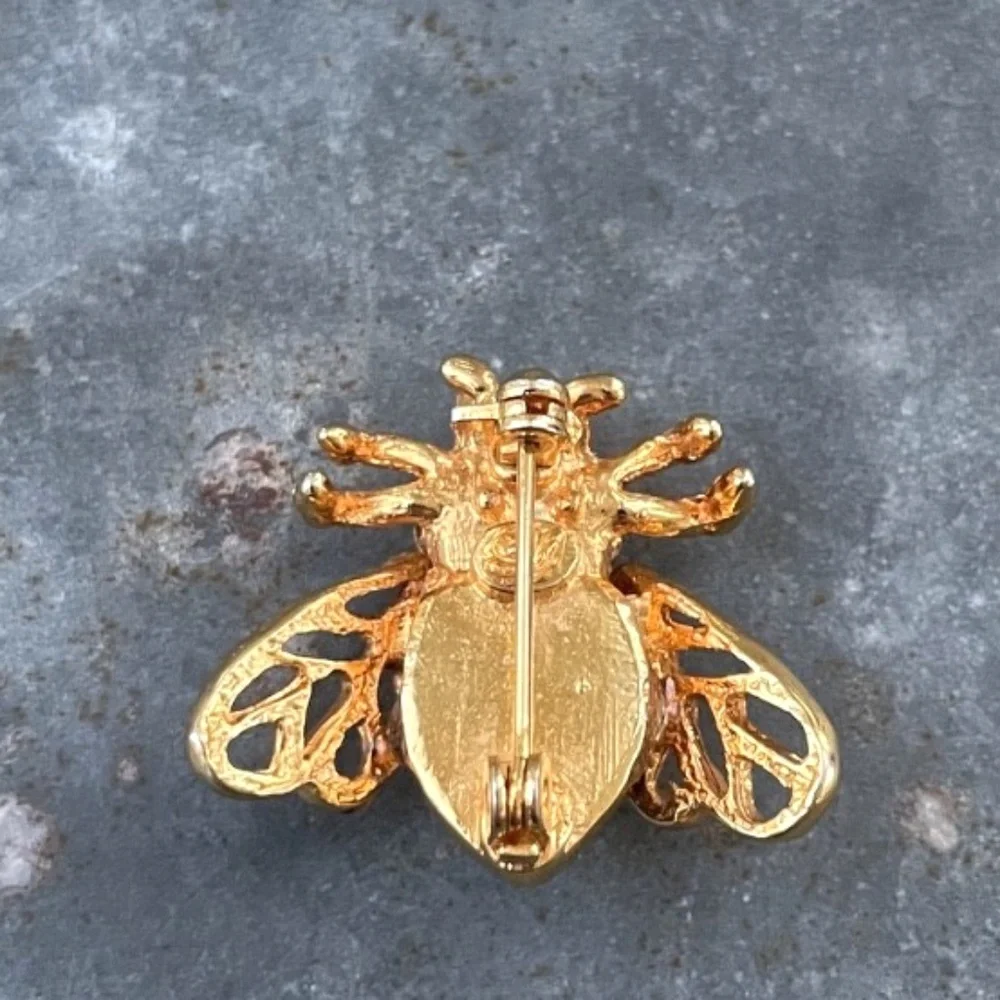 Vintage gold tone Bee multicolor Brooch with rhinestones - Picture 2 of 4